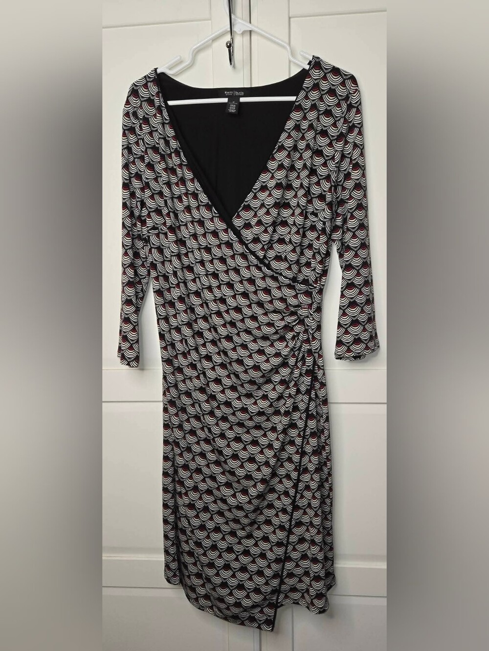 White House Black Market Size 14 Faux Wrap Dress Black White Red Geometric Print